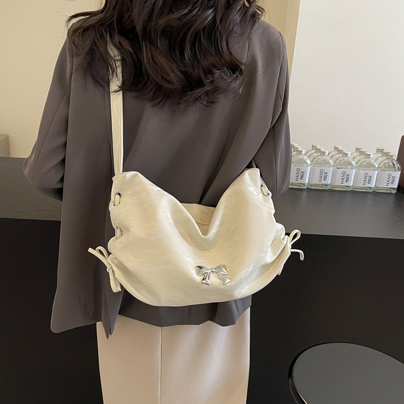 Women's Basic Vintage Style Solid Color Bow Knot Pu Leather Shopping Bags display picture 5