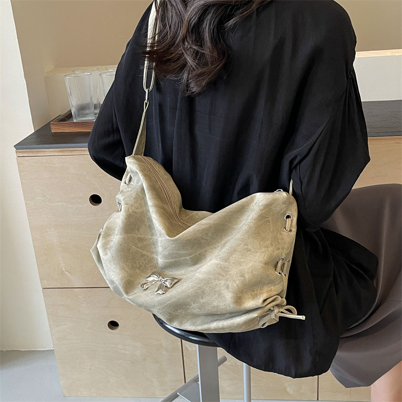 Women's Classic Style Streetwear Solid Color Bow Knot Pu Leather Shopping Bags display picture 8