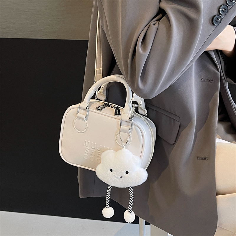 Women's Medium Pu Leather Letter Solid Color Basic Classic Style Zipper Square Bag display picture 7