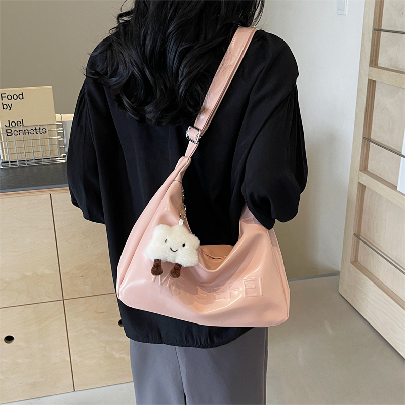 Women's Large Pu Leather Letter Solid Color Basic Classic Style Zipper Tote Bag display picture 18