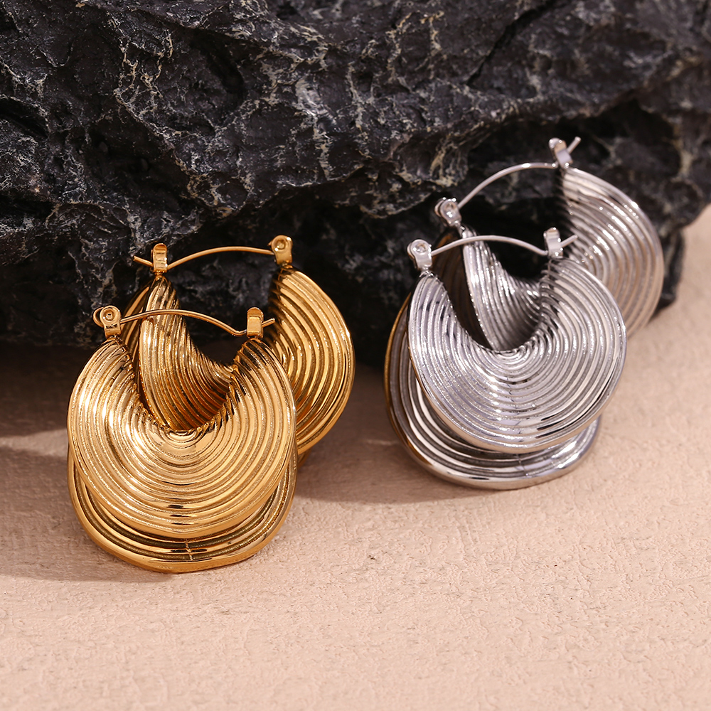 1 Pair Vintage Style Simple Style Classic Style Geometric Plating 304 Stainless Steel 18K Gold Plated Earrings display picture 1