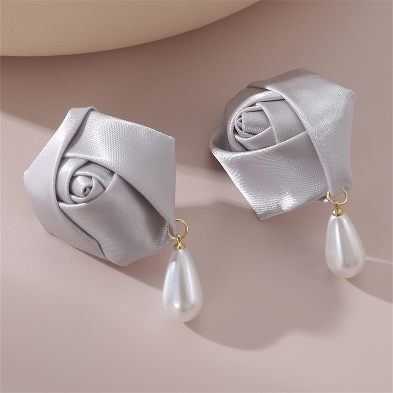 1 Paire Mignon Dame Sucré Fleur Perle Artificielle Chiffon Boucles D'Oreilles display picture 28