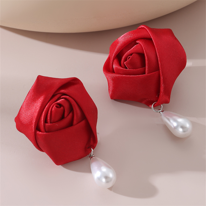 1 Pair Cute Lady Sweet Flower Artificial Pearl Cloth Ear Studs display picture 19