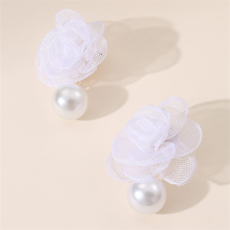1 Paire Mignon Dame Sucré Fleur Perle Artificielle Chiffon Boucles D'Oreilles display picture 1