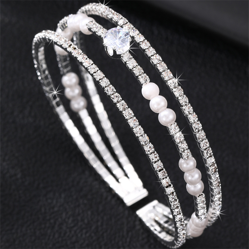 Simple Style Geometric Artificial Gemstones Artificial Pearl Zinc Alloy Layered Inlay Rhinestones Pearl Women's Wristband display picture 3