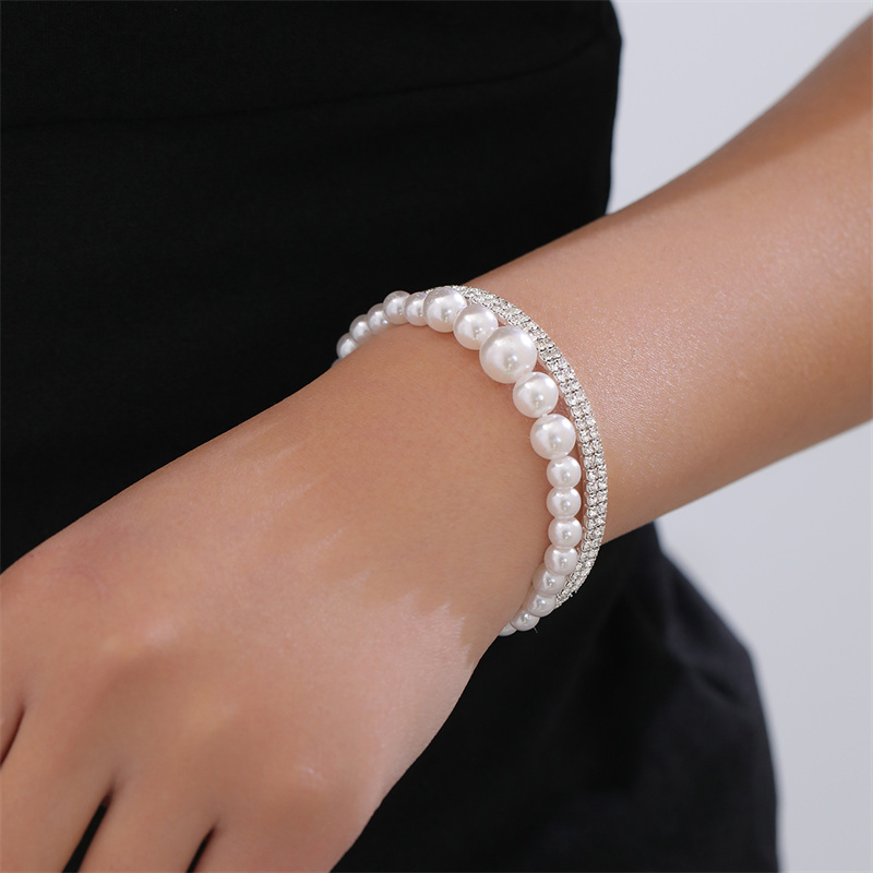 Simple Style Geometric Artificial Gemstones Artificial Pearl Zinc Alloy Layered Inlay Rhinestones Pearl Women's Wristband display picture 10