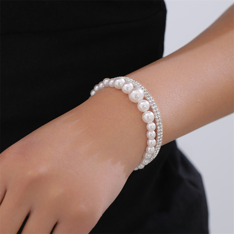 Style Simple Géométrique Pierres Précieuses Artificielles Perle Artificielle Alliage De Zinc Couches Incruster Strass Perle Femmes Bracelet display picture 10