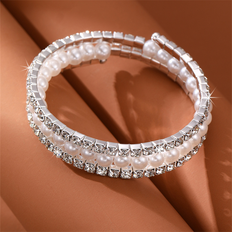 Style Simple Géométrique Pierres Précieuses Artificielles Perle Artificielle Alliage De Zinc Couches Incruster Strass Perle Femmes Bracelet display picture 23