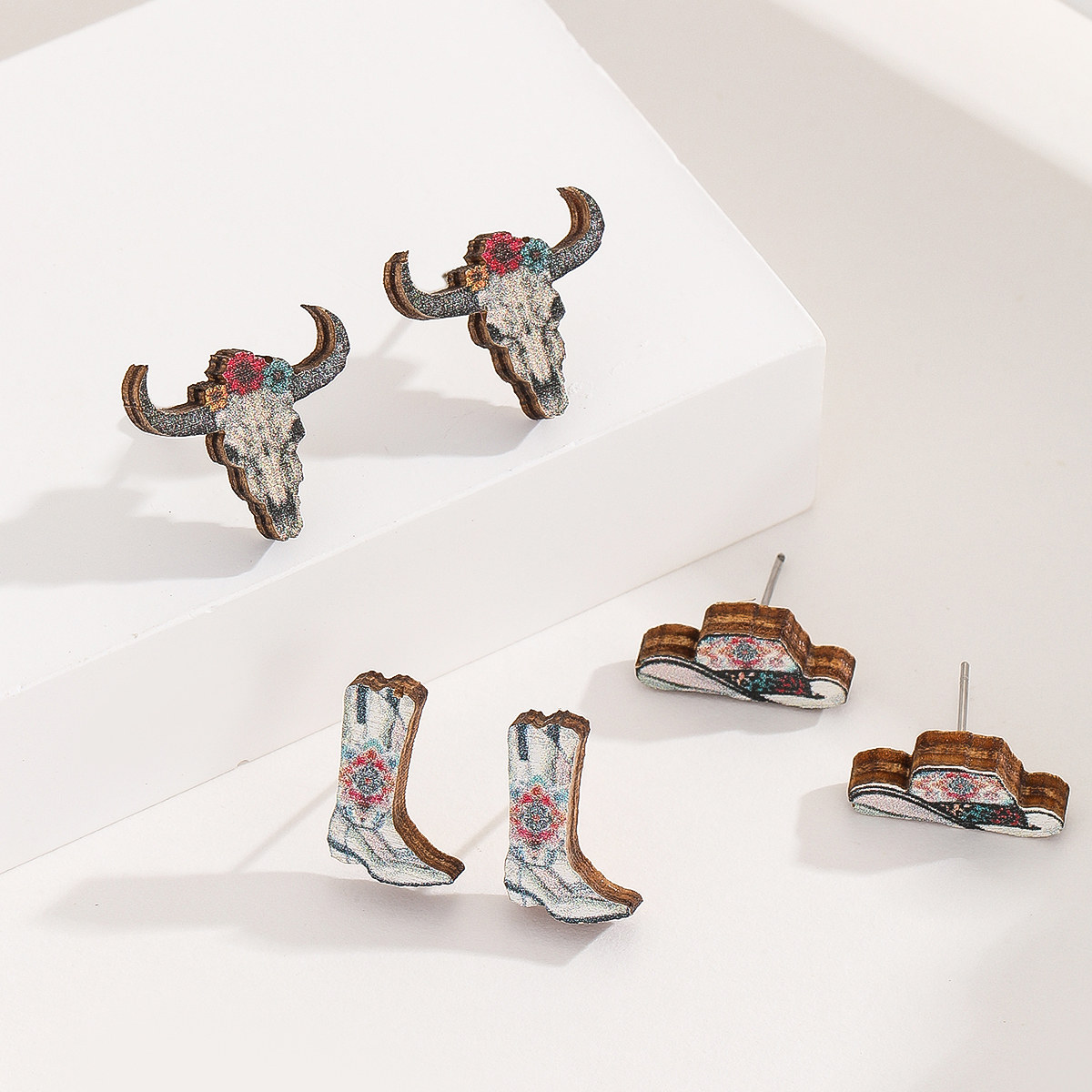 1 Set Modern Style Classic Style Cattle Boots Wood Ear Studs display picture 2