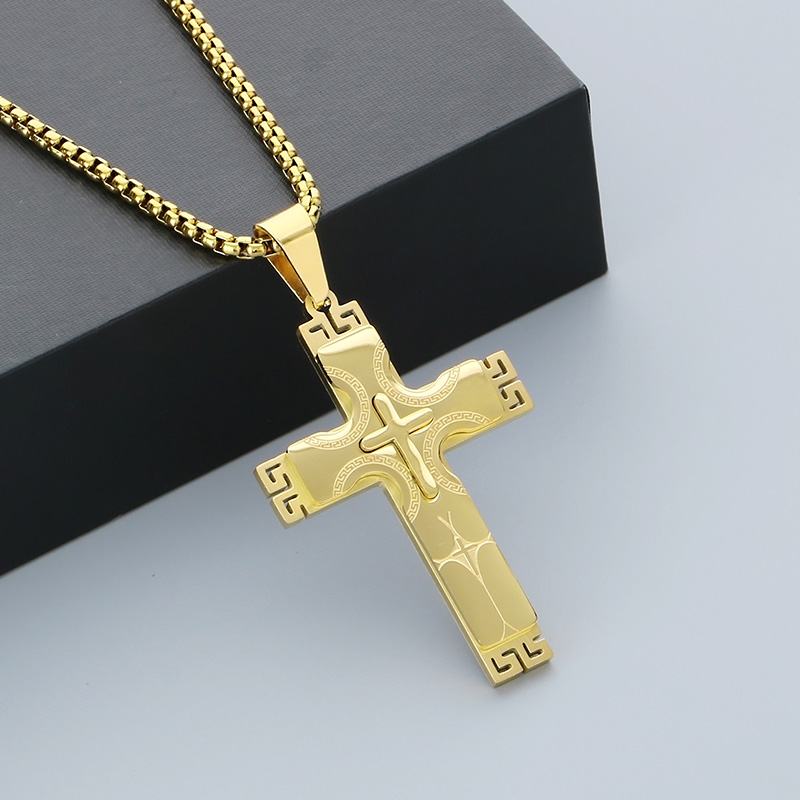 304 Stainless Steel 18K Gold Plated Hip-Hop Plating Cross Pendant Necklace display picture 2