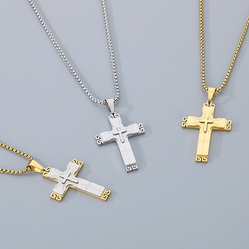 304 Stainless Steel 18K Gold Plated Hip-Hop Plating Cross Pendant Necklace display picture 3