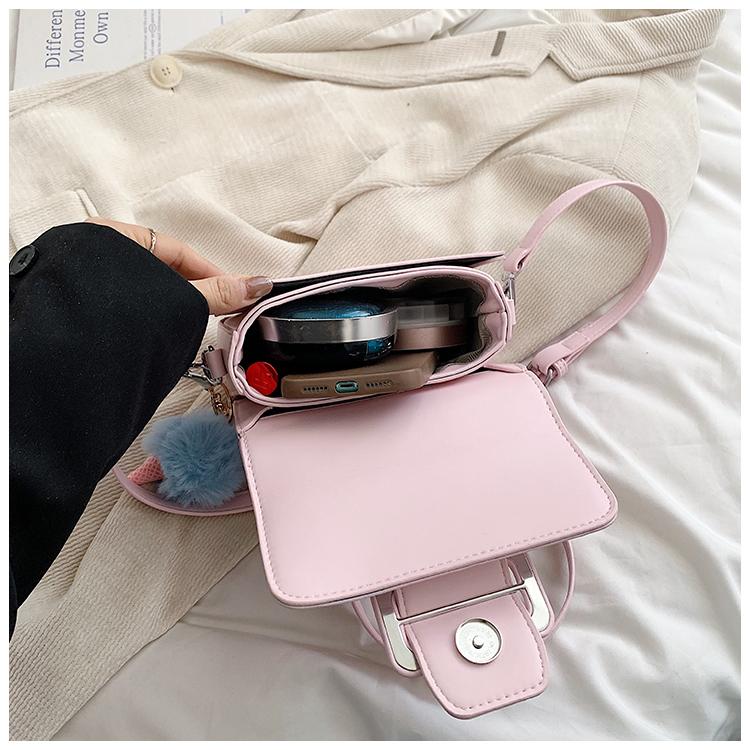 Women's Medium Pu Leather Solid Color Preppy Style Classic Style Sewing Thread Magnetic Buckle Crossbody Bag display picture 6