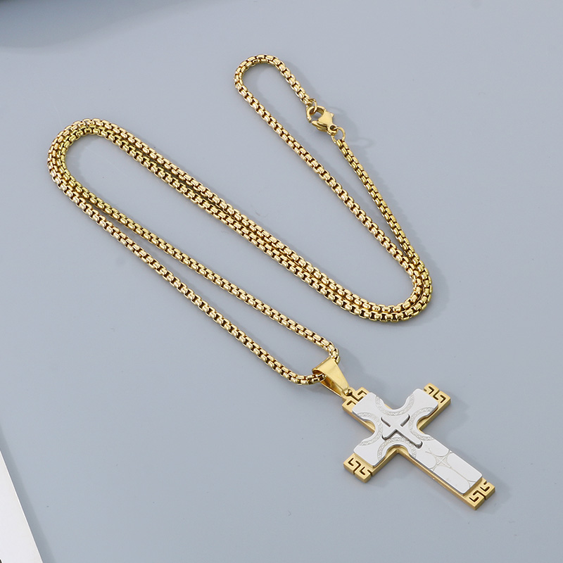 304 Stainless Steel 18K Gold Plated Hip-Hop Plating Cross Pendant Necklace display picture 9