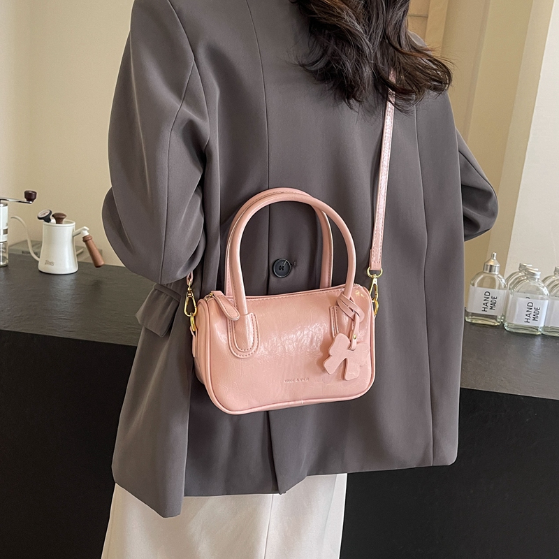 Femmes Moyen Faux Cuir Couleur Unie Style Classique Vêtement De Rue Fil À Coudre Fermeture Éclair Sac Bandoulière display picture 15