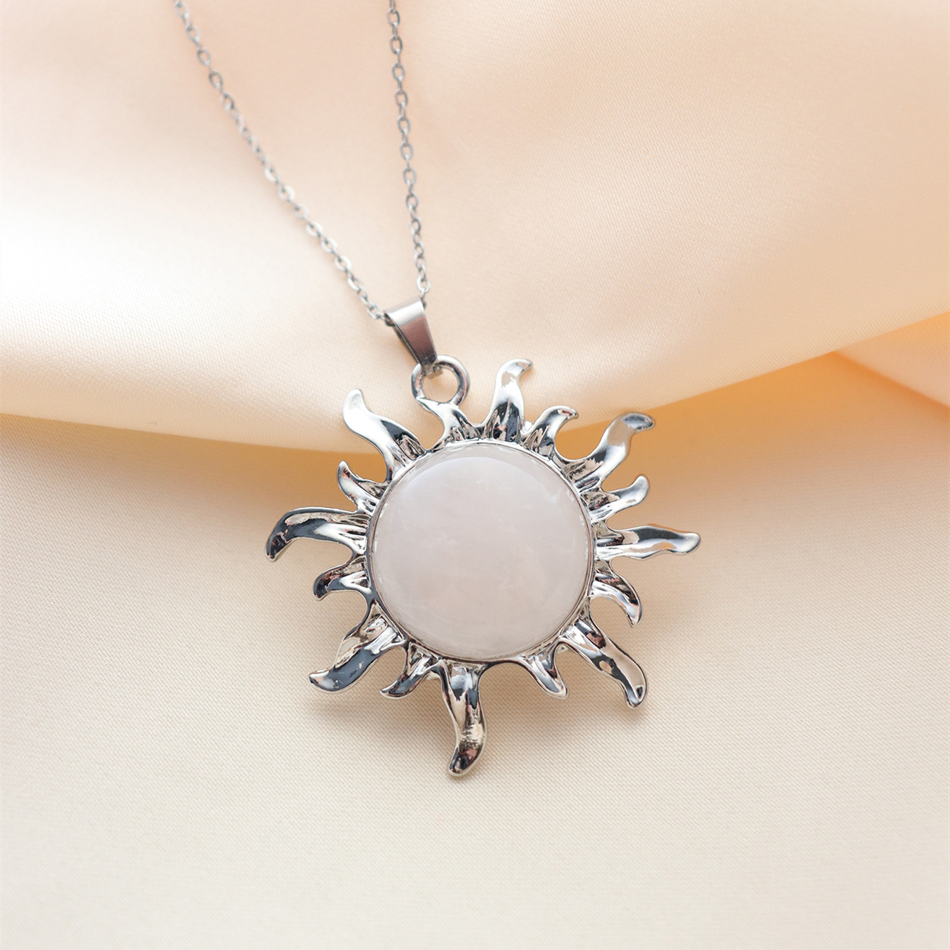 Wholesale Jewelry Simple Style Classic Style Sun Alloy Natural Stone Silver Plated Plating Inlay Pendant Necklace display picture 1