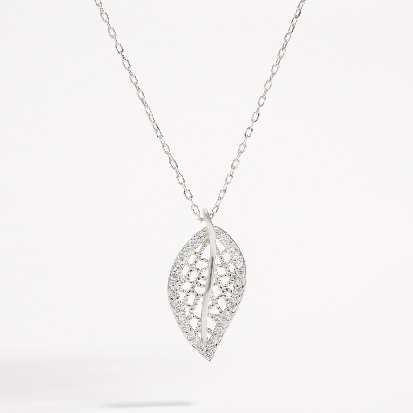 Sterling Silver 14K Gold Plated White Gold Plated Elegant Shiny Plating Inlay Leaf Zircon Pendant Necklace display picture 3