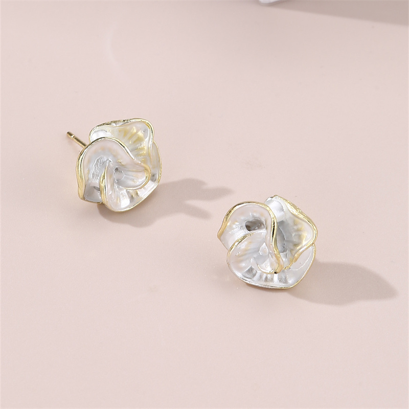 1 Paire Style IG Élégant Sucré Irrégulier Forme De Cœur Fleur Incruster Argent Sterling Perles Artificielles Boucles D'oreilles Boucles D'Oreilles display picture 39