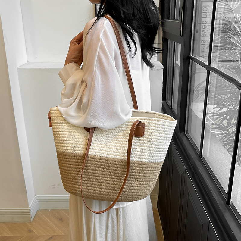 Women's Medium Straw Color Block Solid Color Vacation Beach Weave Open Straw Bag display picture 1