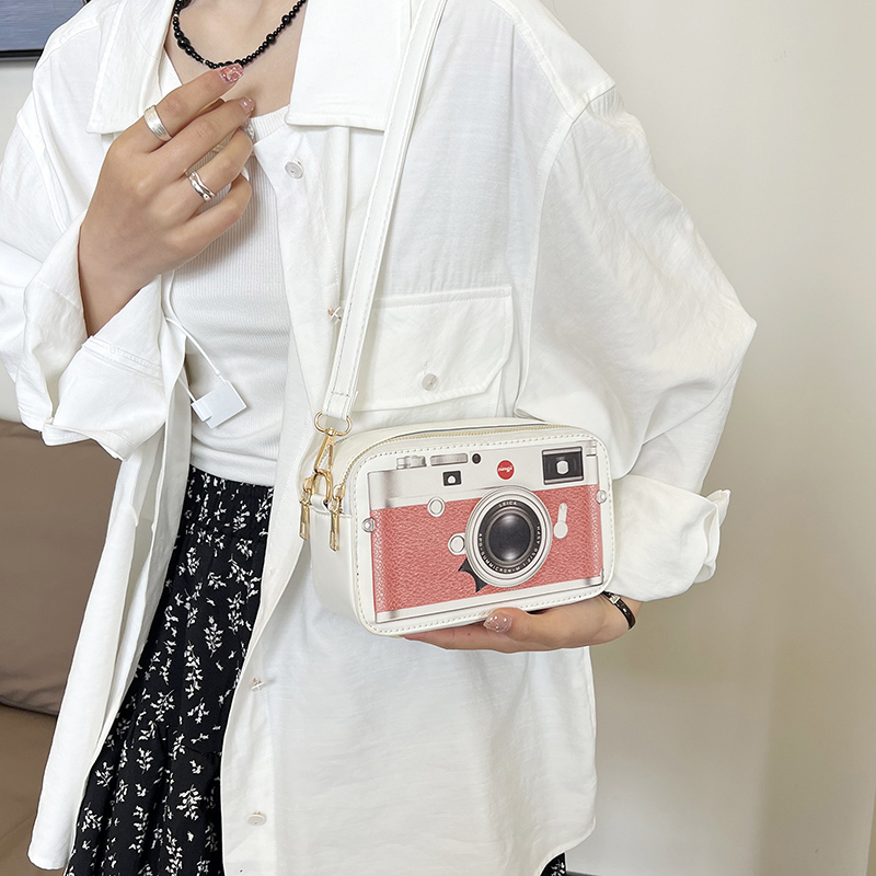 Women's Medium Canvas Camera Vintage Style Zipper Camera Bag display picture 3