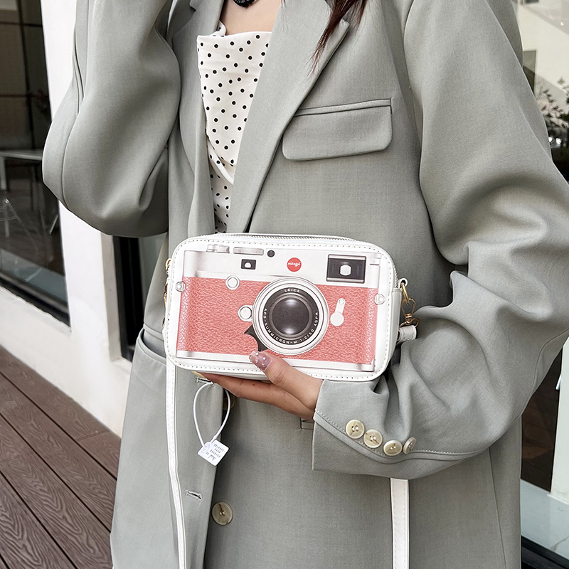 Women's Medium Canvas Camera Vintage Style Zipper Camera Bag display picture 9