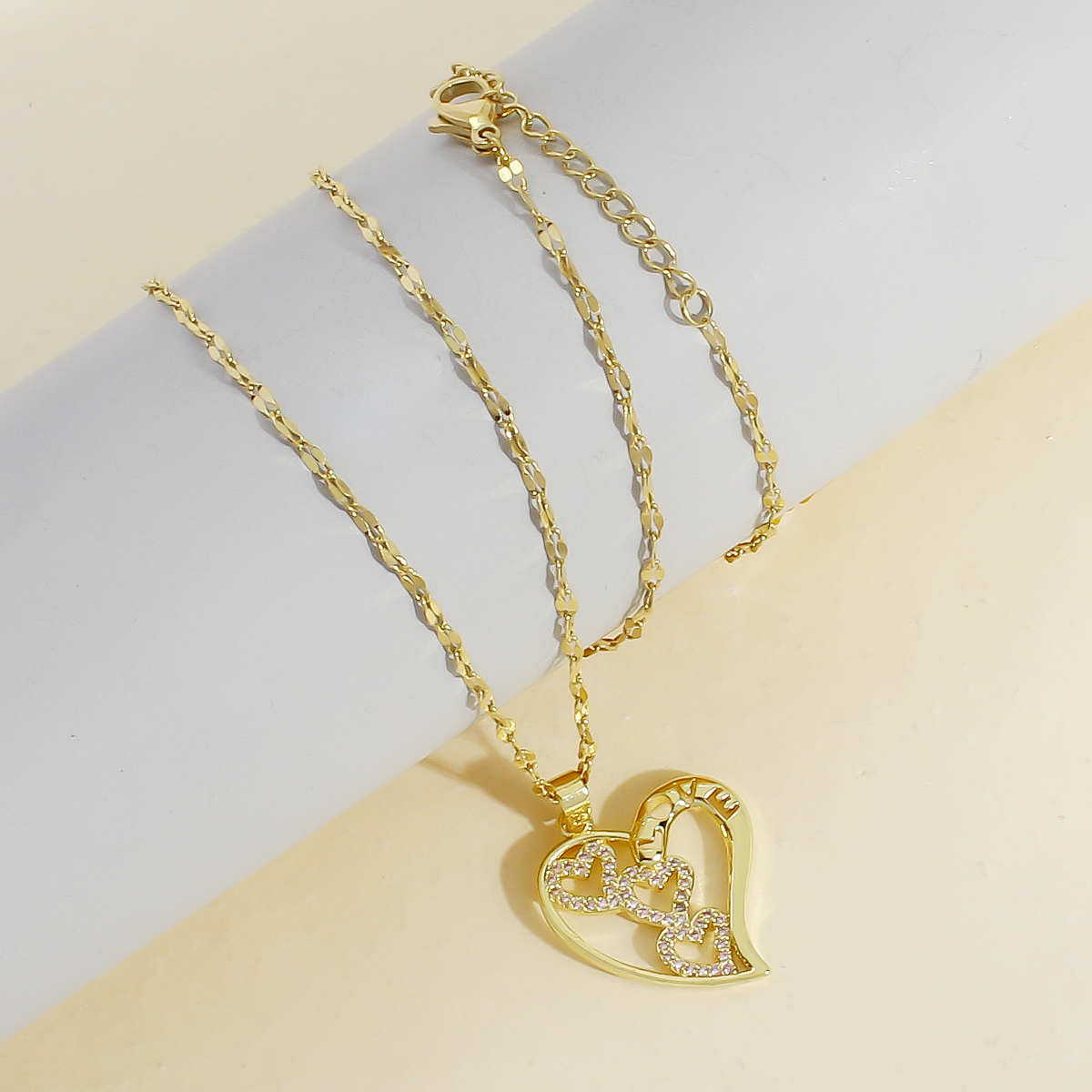 304 Stainless Steel Copper 18K Gold Plated IG Style Elegant Classic Style Plating Inlay Heart Shape Zircon Pendant Necklace display picture 2