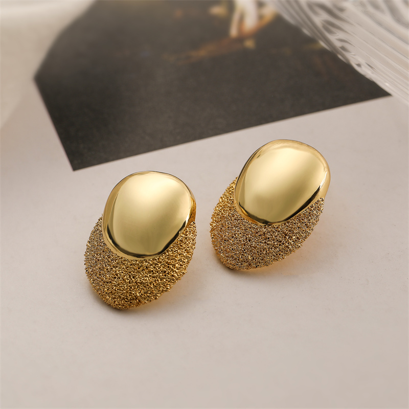 1 Pair Elegant Streetwear Water Droplets Plating Copper Gold Plated Ear Studs display picture 1