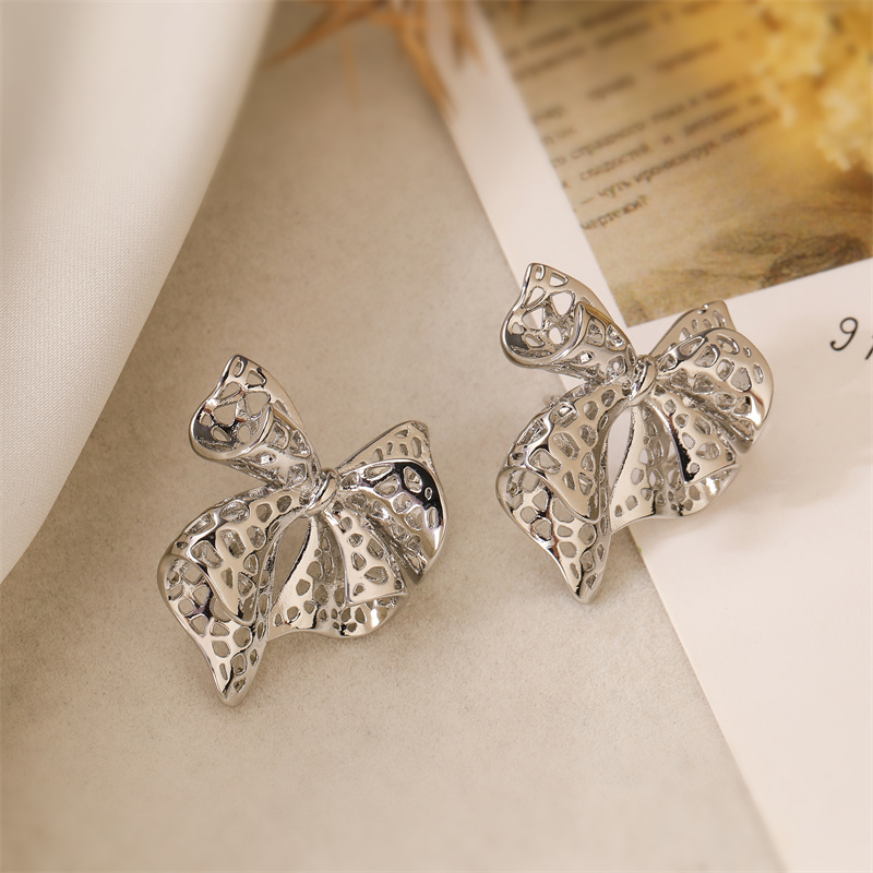 1 Pair Elegant Bow Knot Plating Inlay Copper Zircon Gold Plated Ear Studs display picture 5