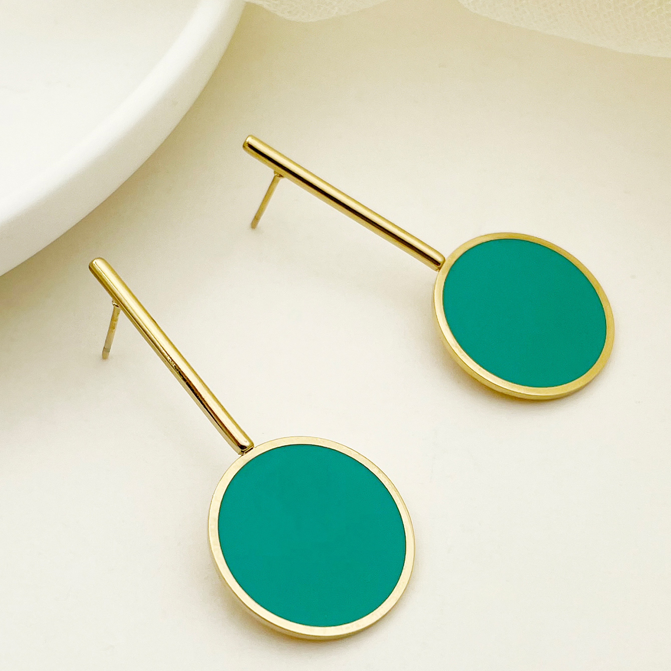 1 Pair Casual Sweet Korean Style Round Leaves Enamel 304 Stainless Steel 14K Gold Plated Drop Earrings display picture 9