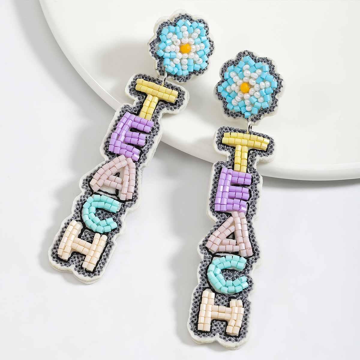 1 Pair Cute Bohemian Letter Flower Beaded Inlay Cloth Seed Bead Seed Bead Drop Earrings display picture 9