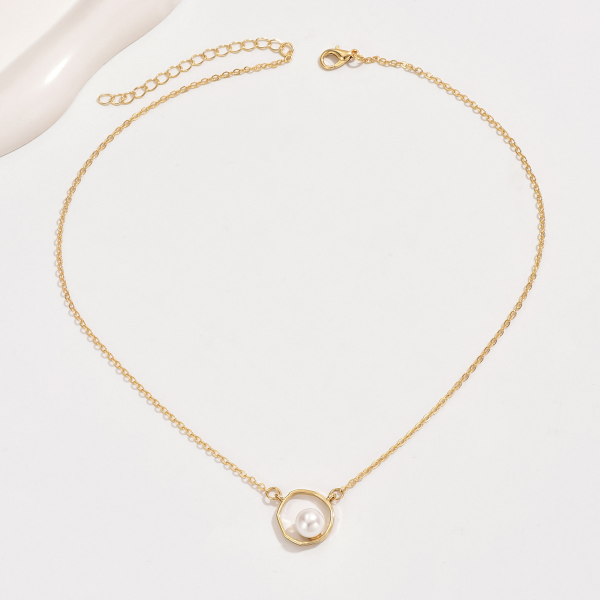 Basic Modern Style Classic Style Geometric Alloy Inlay Artificial Pearls Women's Pendant Necklace display picture 4