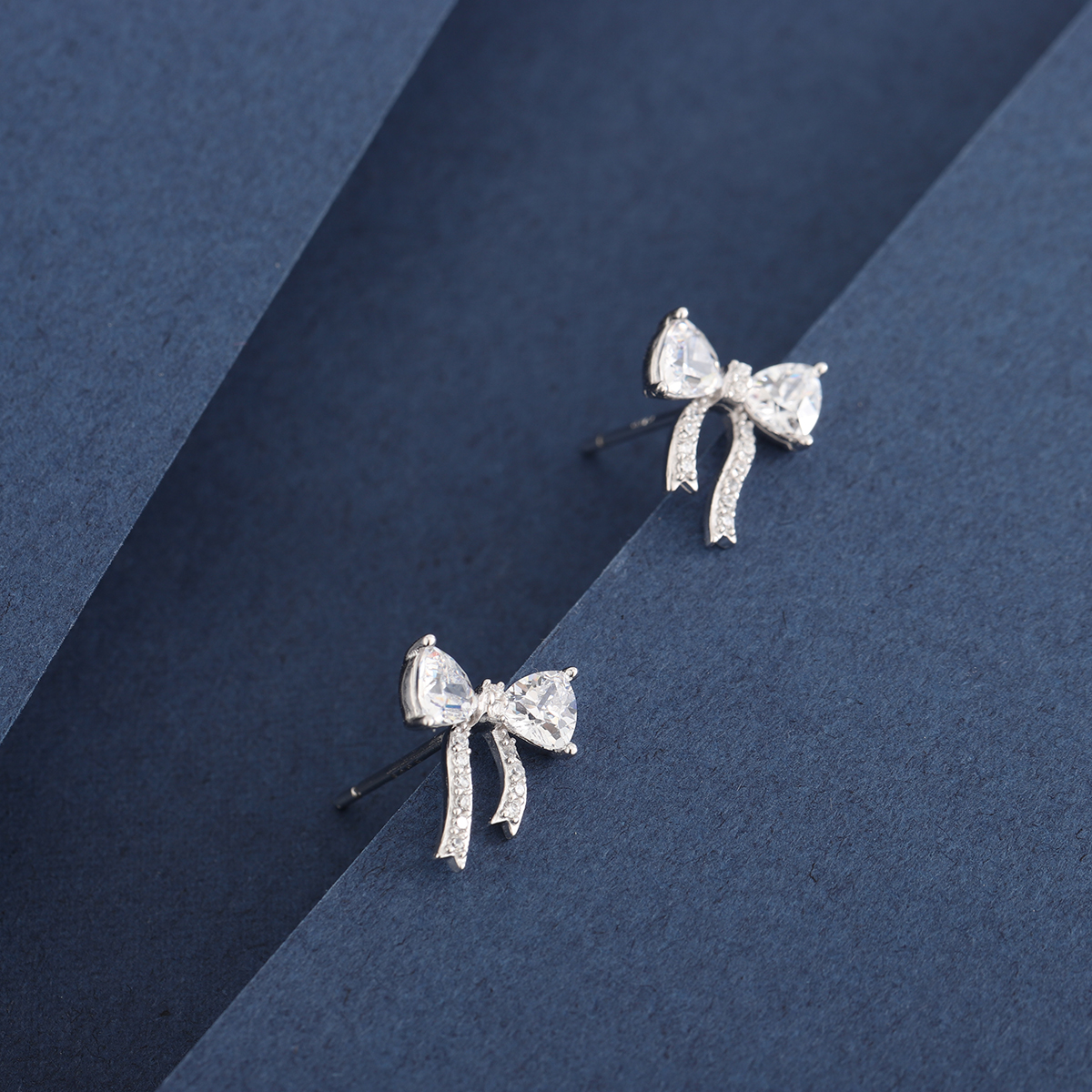 1 Pair Simple Style Classic Style Bow Knot Plating Inlay Sterling Silver Zircon 14K Gold Plated Ear Studs display picture 2