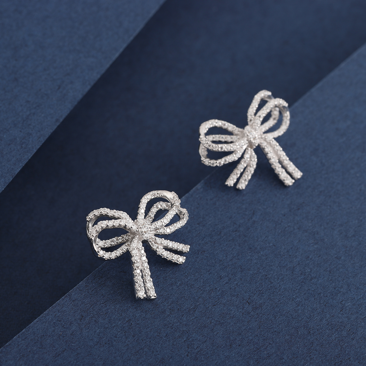 1 Pair Simple Style Classic Style Bow Knot Plating Inlay Sterling Silver Zircon 14K Gold Plated Ear Studs display picture 2