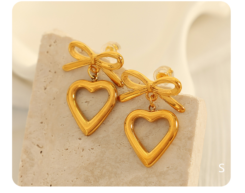 1 Pair Simple Style Heart Shape Plating Inlay Glass Bead Titanium Steel Rhinestones Glass Bead 18K Gold Plated Drop Earrings display picture 10