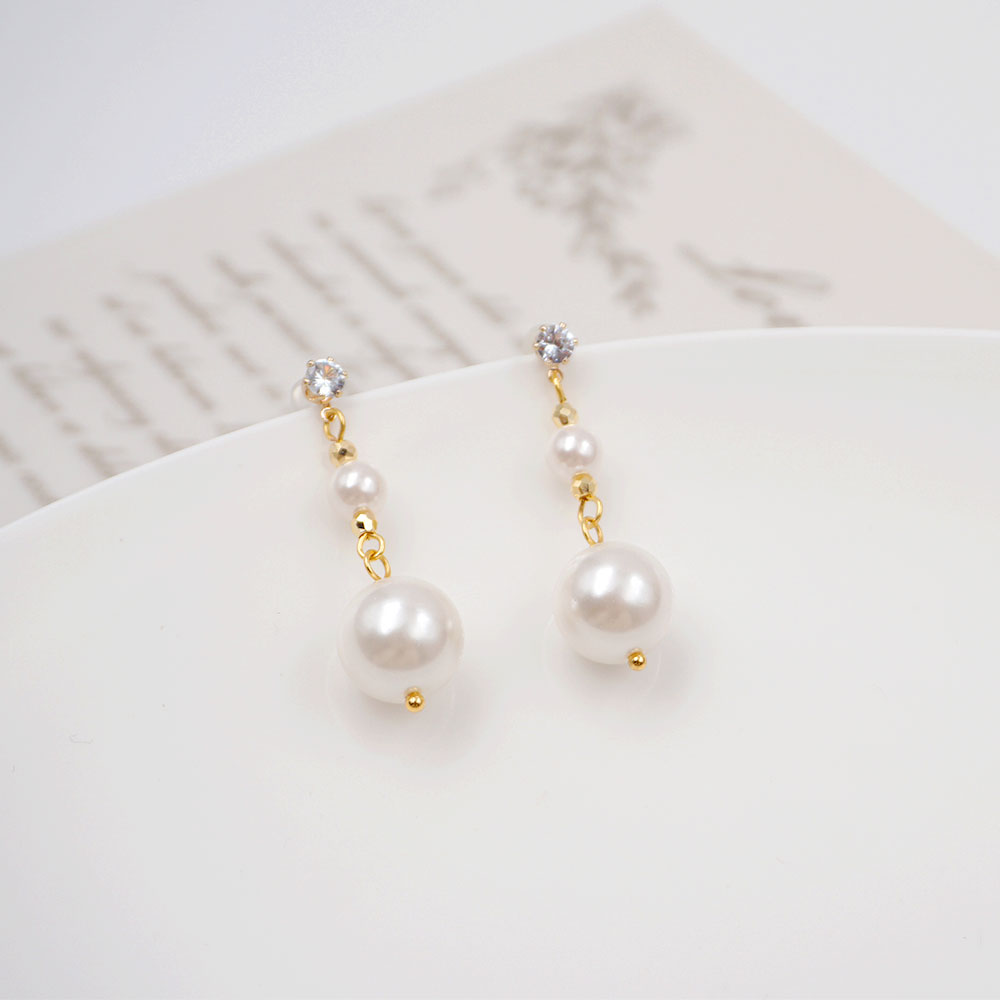 1 Pair Vintage Style Simple Style Classic Style Round Handmade Inlay 304 Stainless Steel Imitation Pearl Copper Zircon Gold Plated Drop Earrings display picture 7