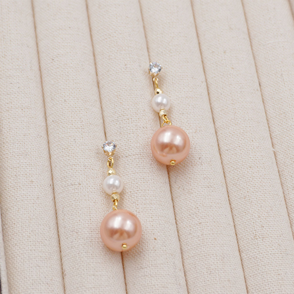 1 Pair Vintage Style Simple Style Classic Style Round Handmade Inlay 304 Stainless Steel Imitation Pearl Copper Zircon Gold Plated Drop Earrings display picture 2