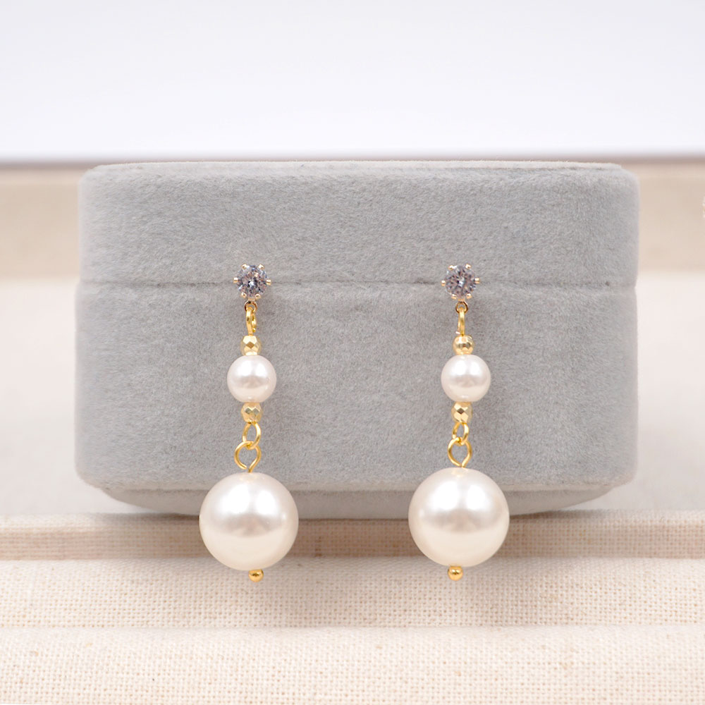 1 Pair Modern Style Simple Style Geometric Inlay Artificial Pearl Copper Zircon Gold Plated Drop Earrings display picture 5