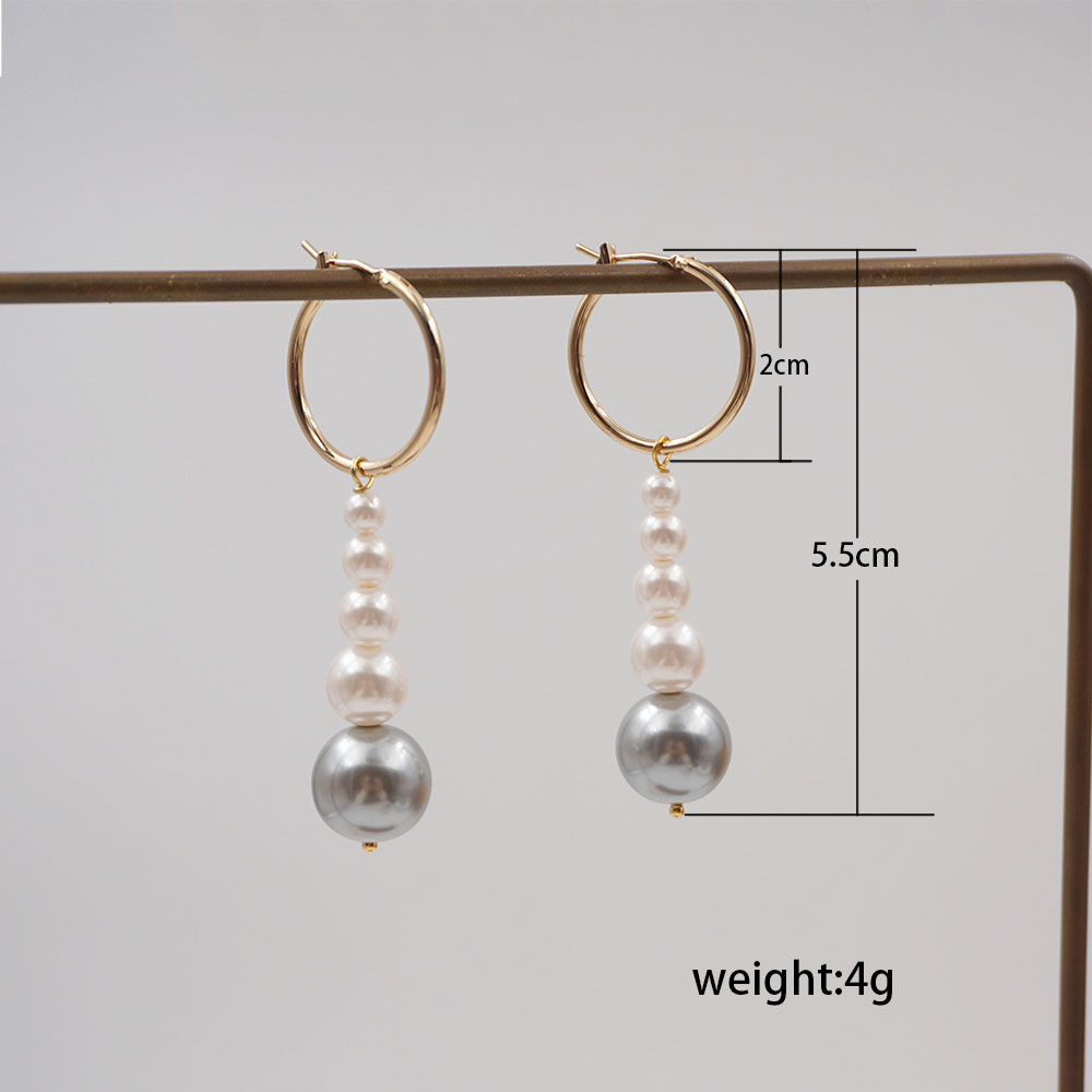 1 Paire Style Simple Style Classique Rond Perlé Perle D'Imitation Le Cuivre Plaqué Or Boucles D'oreilles display picture 4