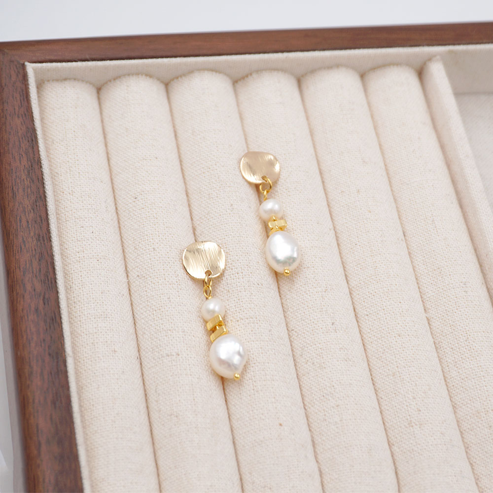 1 Pair Casual Simple Style Classic Style Geometric Handmade Freshwater Pearl Titanium Steel Gold Plated Drop Earrings display picture 6