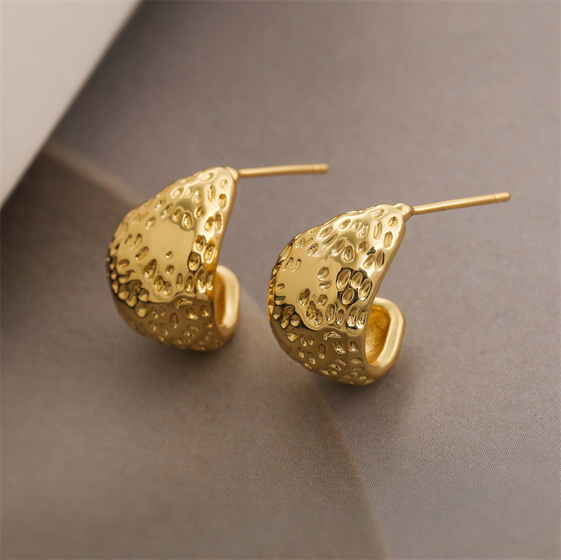 1 Pair Elegant Streetwear Heart Shape Plating Inlay Copper Rhinestones Gold Plated Ear Studs display picture 6