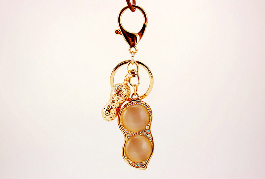 Simple Style Peanut Zinc Alloy Plating Inlay Rhinestones Women's Bag Pendant Keychain display picture 3