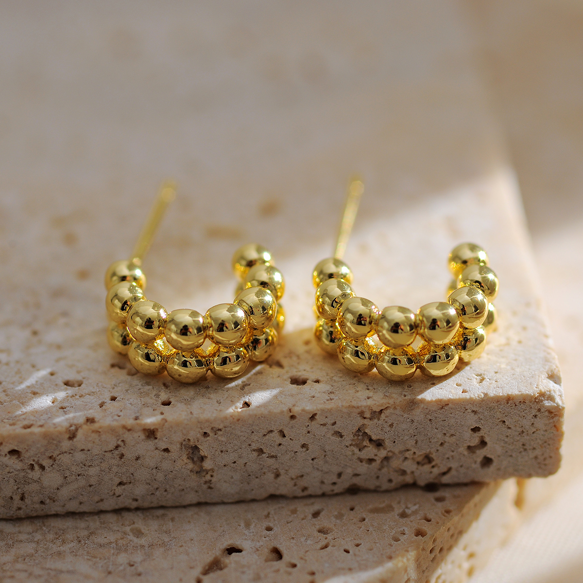1 Pair Elegant Simple Style Solid Color Plating Copper 18K Gold Plated Ear Studs display picture 3