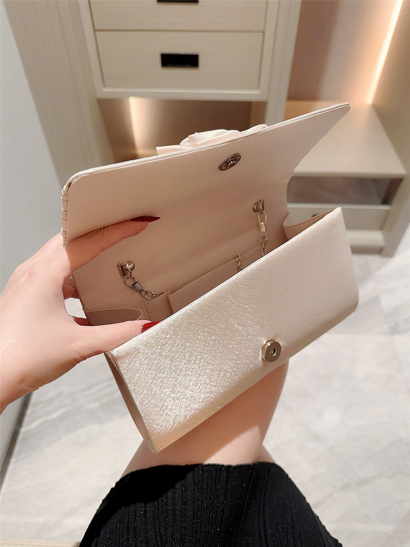 Apricot Polyester Solid Color Evening Bags display picture 2