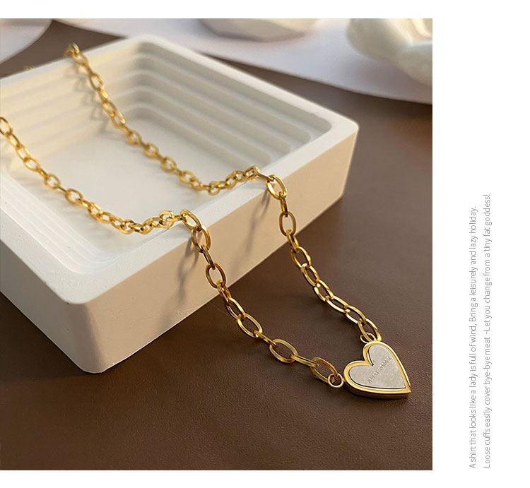 Titan Stahl 18 Karat Vergoldet Einfacher Stil Herzform Halskette display picture 5
