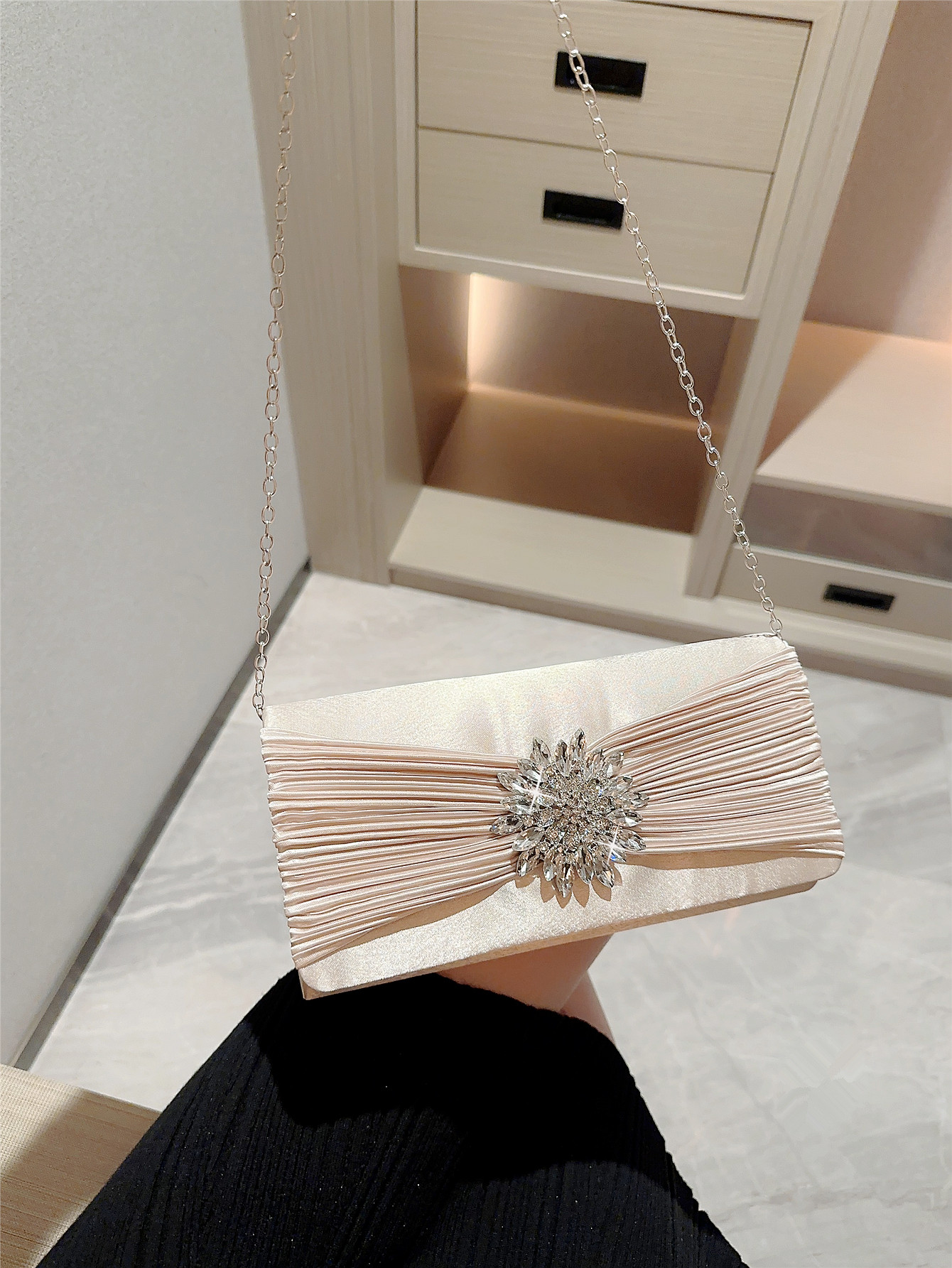 Apricot Polyester Solid Color Evening Bags display picture 2