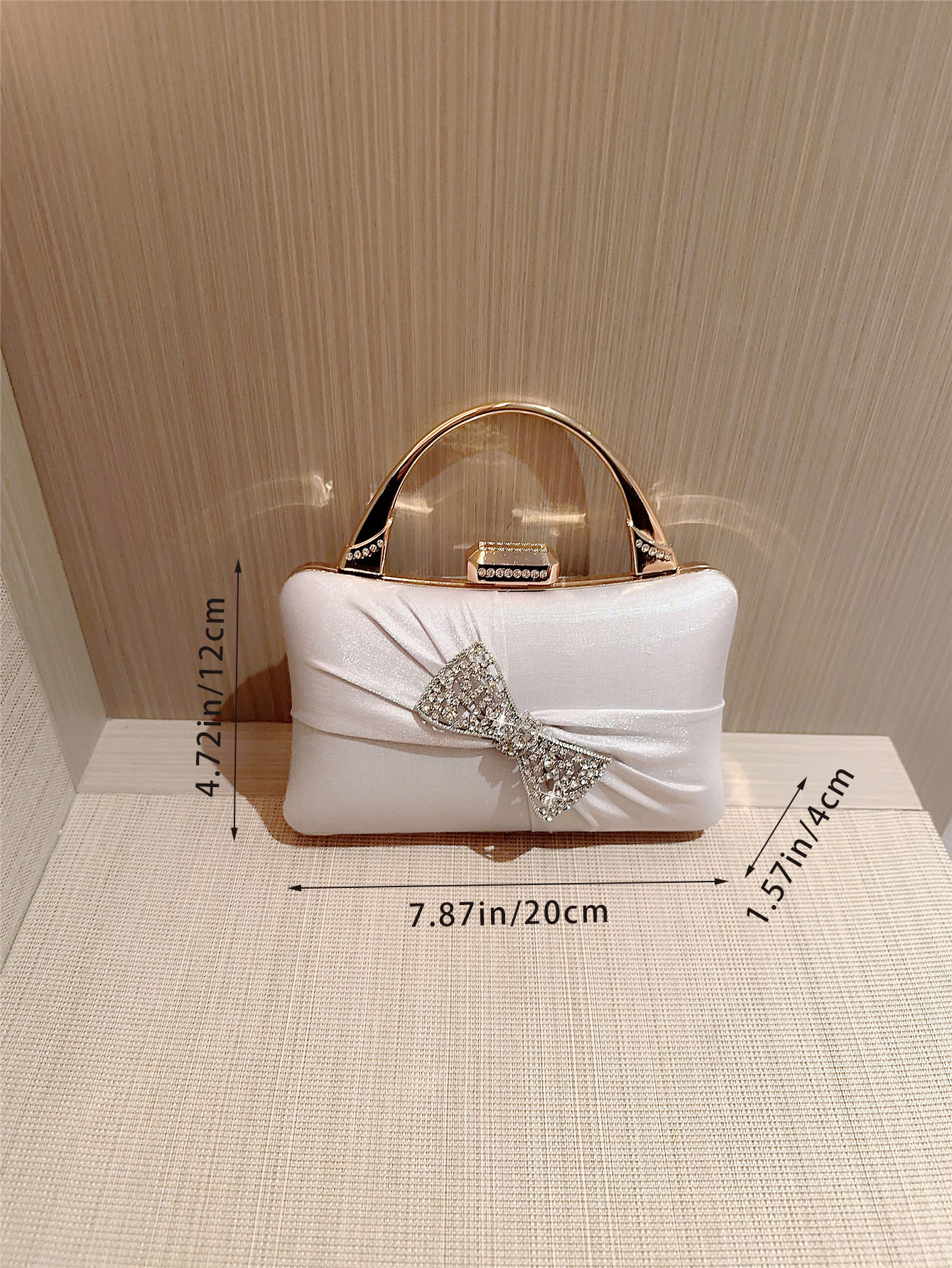 Women's Small Polyester Solid Color Elegant Vintage Style Bowknot Lock Clasp Evening Bag display picture 10