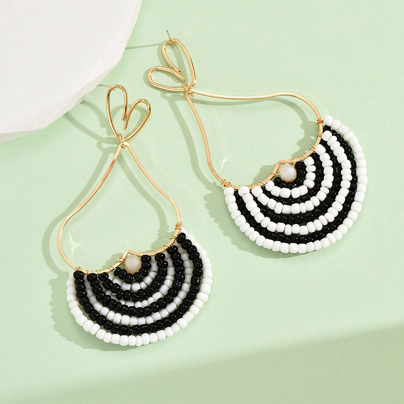 1 Pair Casual Simple Style Geometric Heart Shape Beaded Alloy Drop Earrings display picture 6