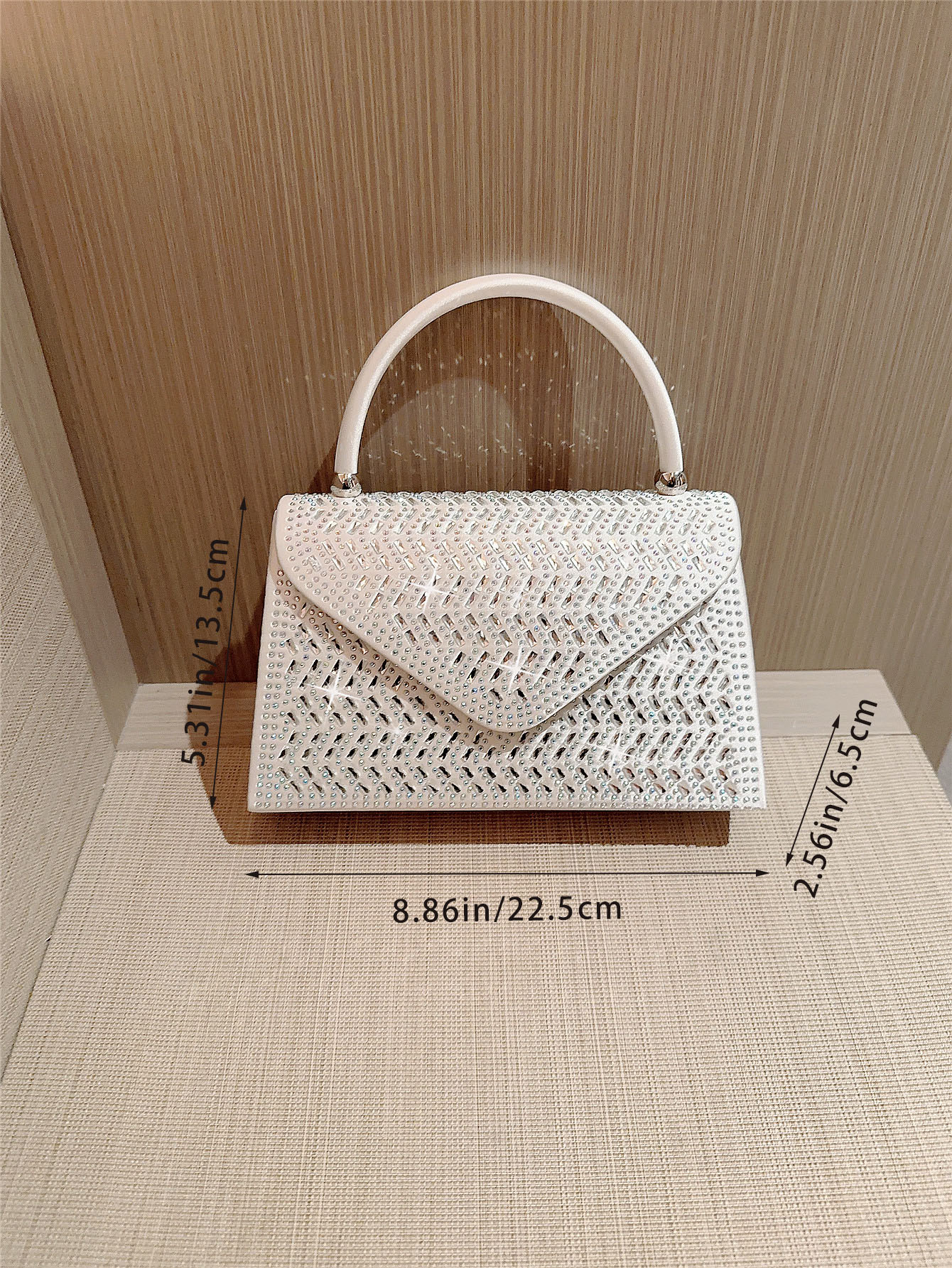 Women's Small Polyester Solid Color Elegant Classic Style Rhinestone Flip Cover Evening Bag display picture 8