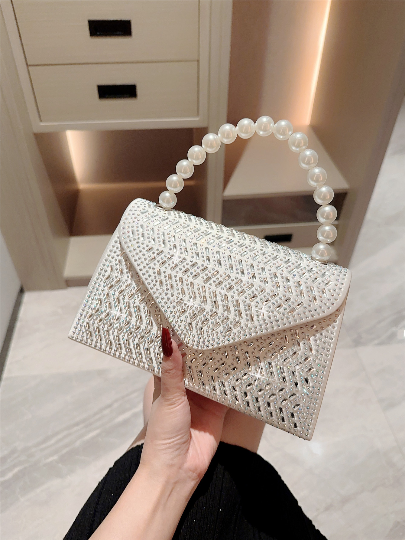 Women's Small Polyester Solid Color Elegant Vintage Style Rhinestone Flip Cover Evening Bag display picture 2