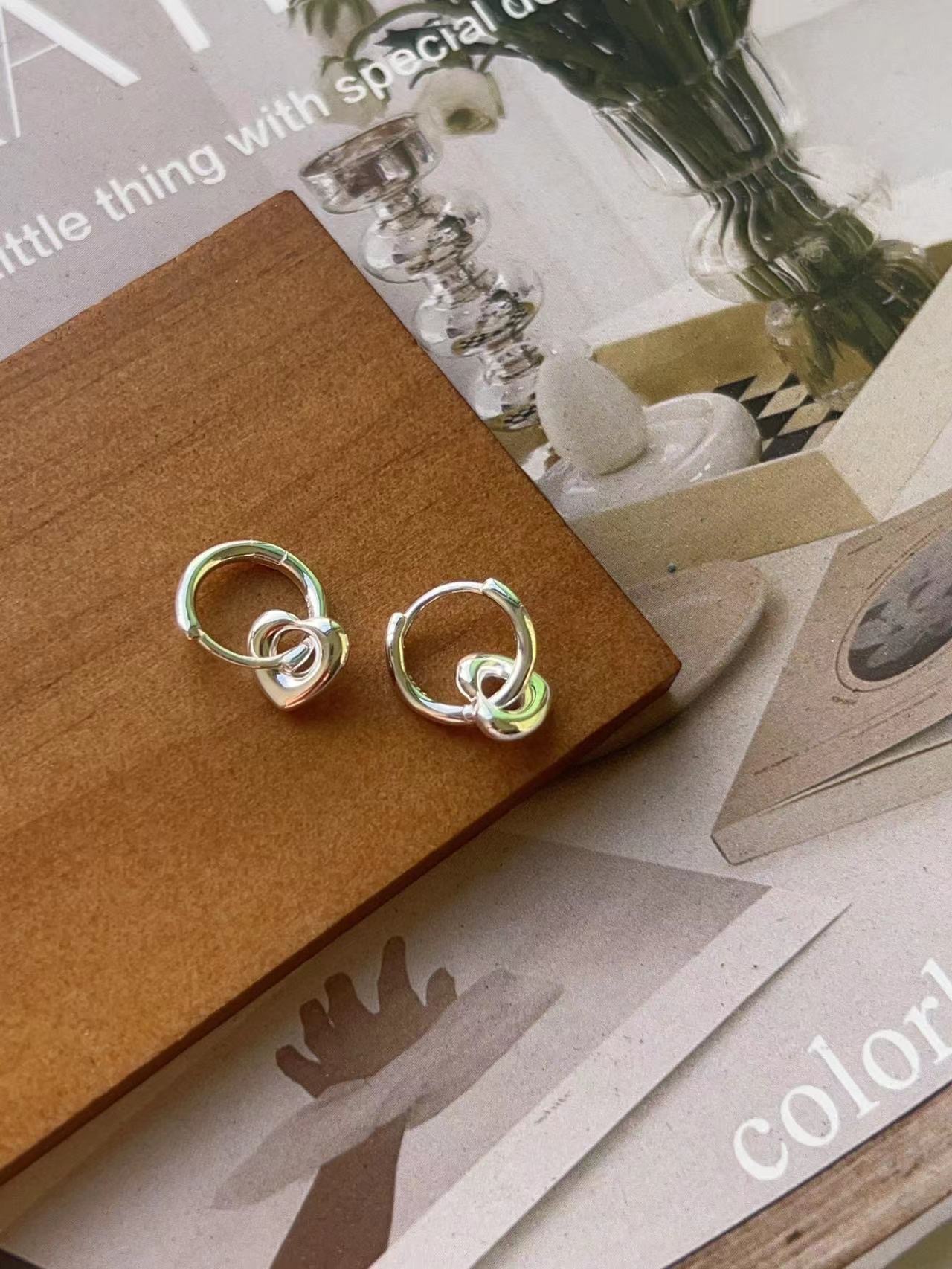 1 Pair Simple Style Heart Shape Plating Sterling Silver Gold Plated Ear Studs display picture 3