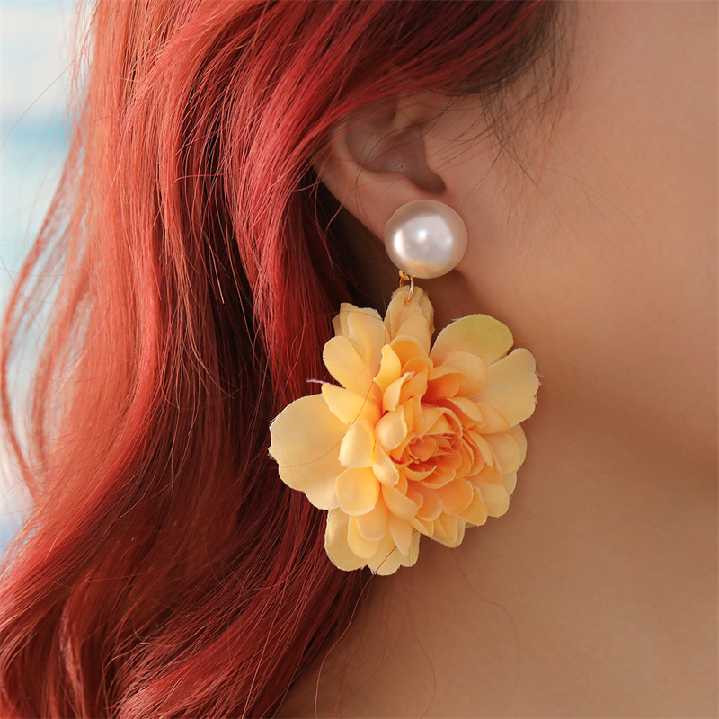 1 Pair Sweet Simple Style Flower Pearl Cloth Drop Earrings display picture 10